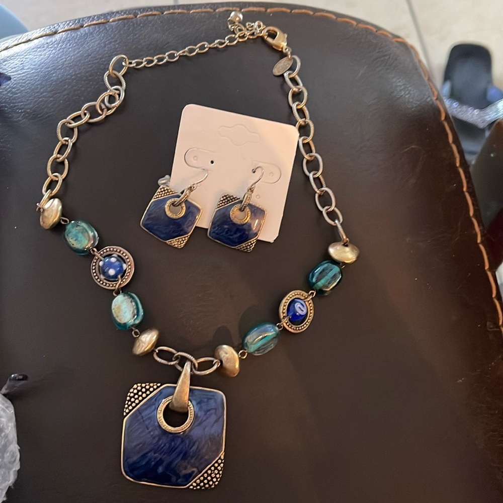 Vintage Navy Blue and Silver Geometric Earrings and necklace.Rare and beautiful!